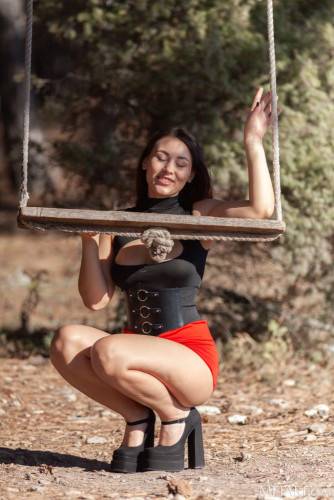 Voluptuous Beauty Sumiko Strips Down To Her High Heels - Ukraine on pornstar6.com