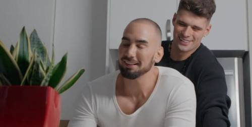 Two Hunks Get It On While Parents In The Room on pornstar6.com