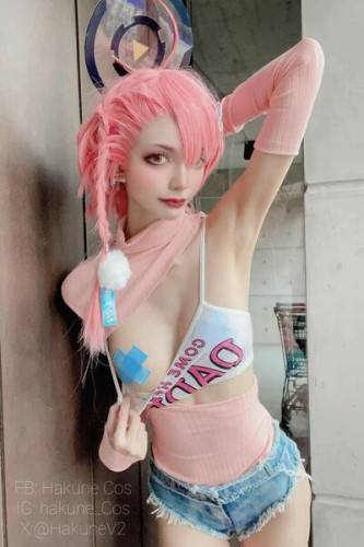 Hakune_cos on pornstar6.com