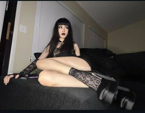 MadamZomboDomme vampabrat on pornstar6.com