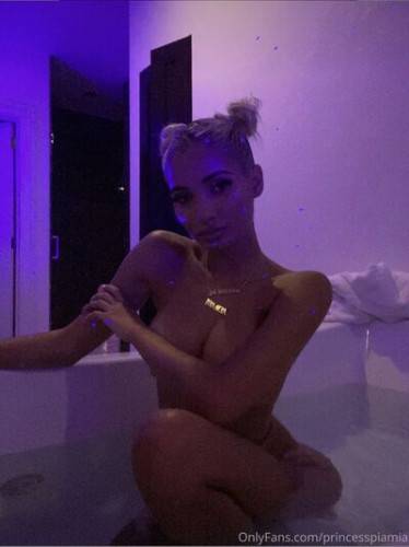 Piamia princesspiamia on pornstar6.com